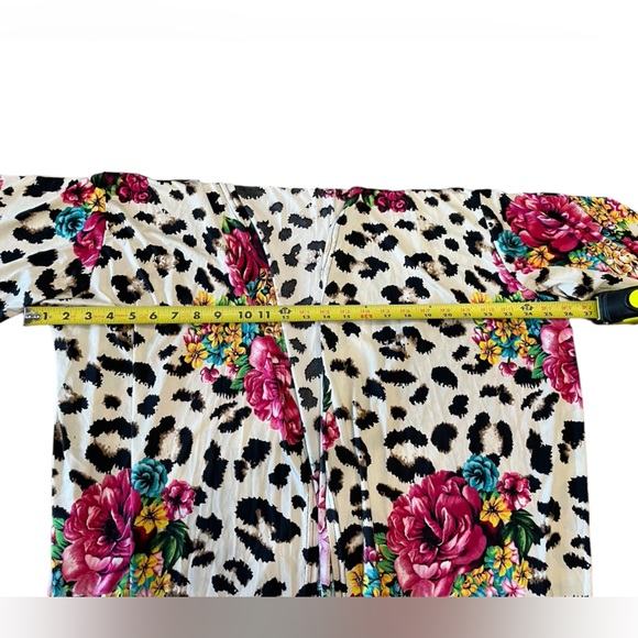 Southern Charm Women's Black Leopard Print and Floral Kimono Duster P - Picture 5 of 8